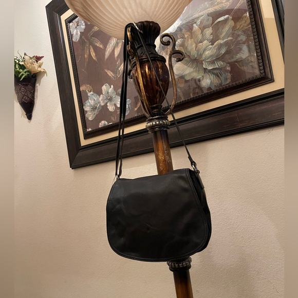 Giani Bernini please check all picture of condition - Picture 6 of 17